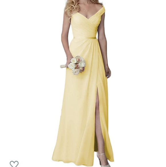 Lover Kiss chiffon dress with slit - Picture 2 of 3